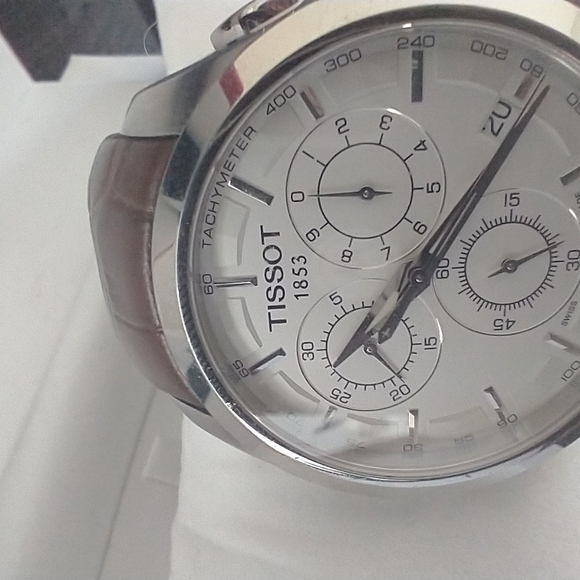 Tissot - Picture 4 of 12